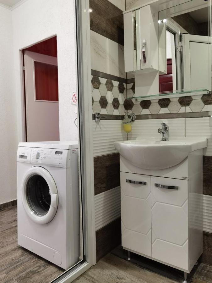 Апартамент Дани Apartament Dani カザンラク エクステリア 写真